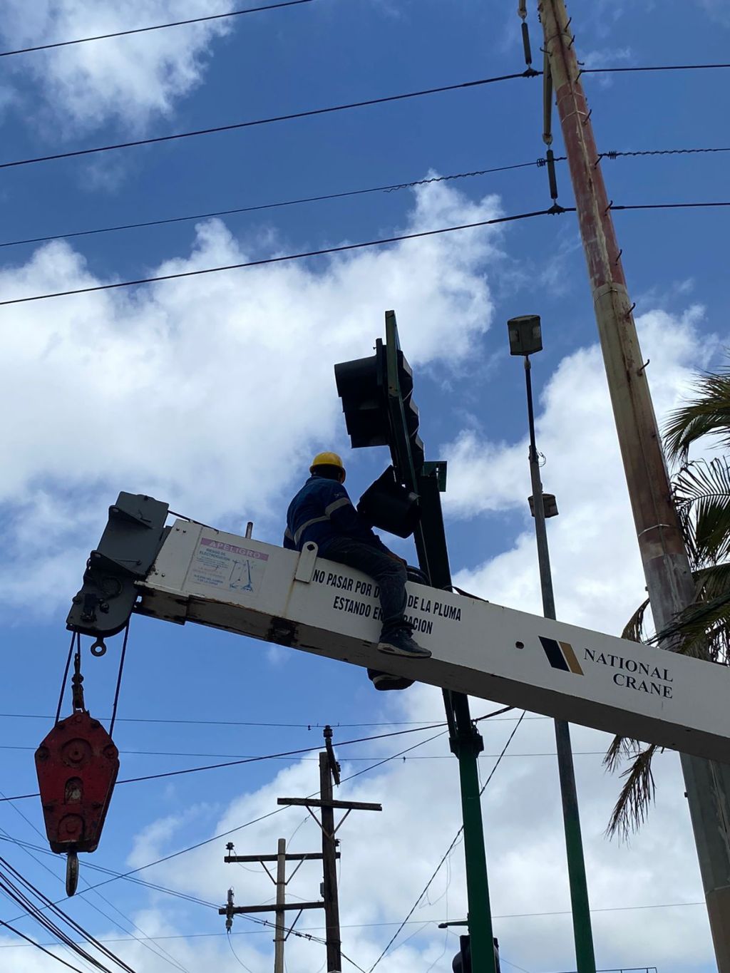 Realiza Dirección de Tránsito de Madero mantenimiento en&nbsp;semáforos