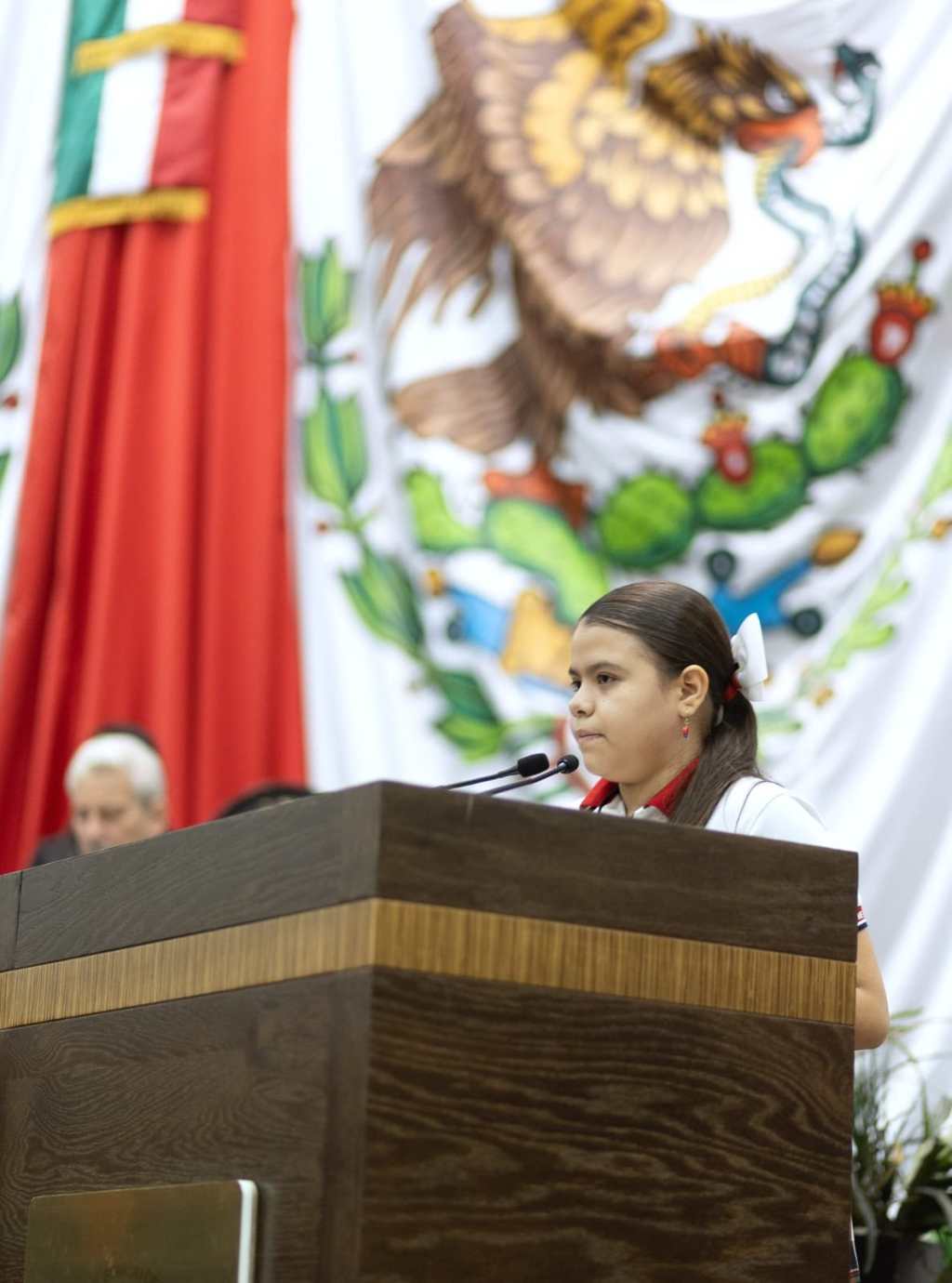 Viven estudiantes experiencia democrática, son diputados por un&nbsp;día