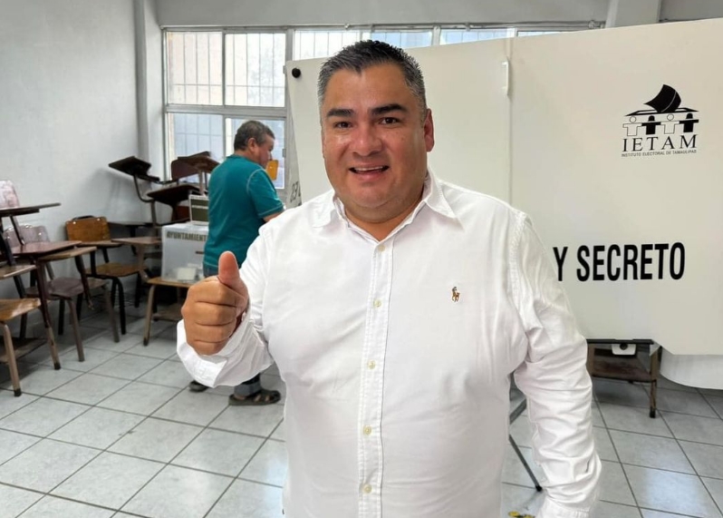 Isidro Vargas acude a votar y destaca buen desarrollo del proceso&nbsp;electoral