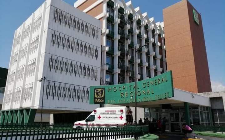 DIABOLICO SUJETO INGRESA AL IMSS CON CUCHILLO EN MANO Y TRATA DE APUÑALAR AL PERSONAL Y A&nbsp;PACIENTES.