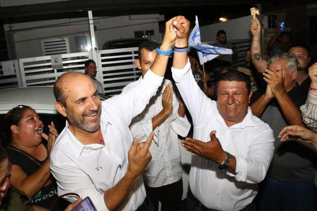 Entregan Constancia de Diputado Electo a Pepe&nbsp;Schekaibán