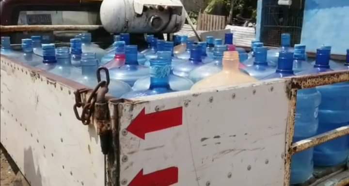 Purificadora abusan en aumento de precio en botellones rellenos los dan hasta en 180 mientras que vacíos los dan en 150&nbsp;.