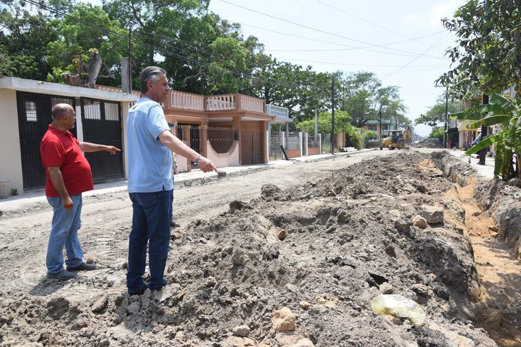 Intensifica Chucho Nader Obras de Pavimentación en&nbsp;Tampico