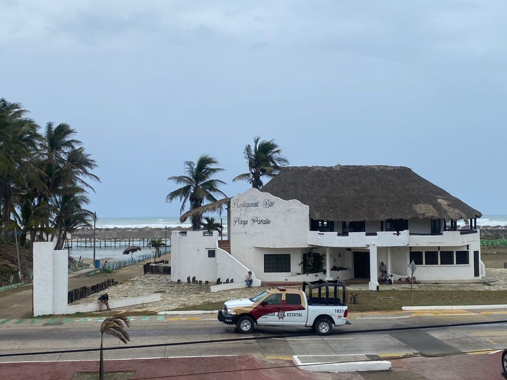 Llama Turismo a no exponerse y respetar cierre de playas por tormenta&nbsp;Alberto