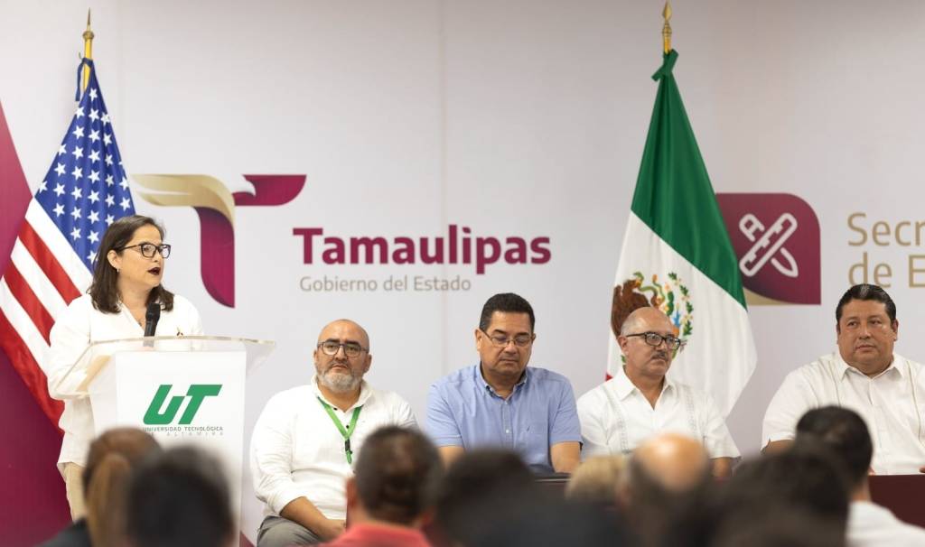 Certifican a estudiantes de la Universidad Tecnológica de Altamira en el idioma&nbsp;inglés