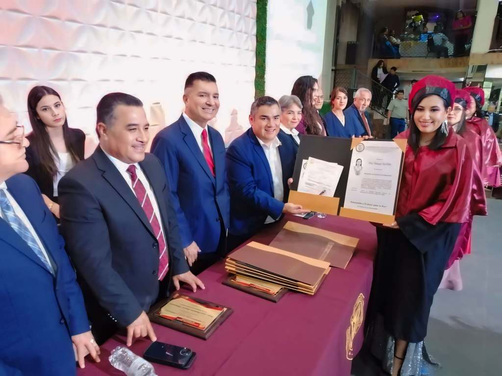 Dip. Isidro Vargas asiste a graduación de posgrados en Universidad del Norte de&nbsp;Tamaulipas