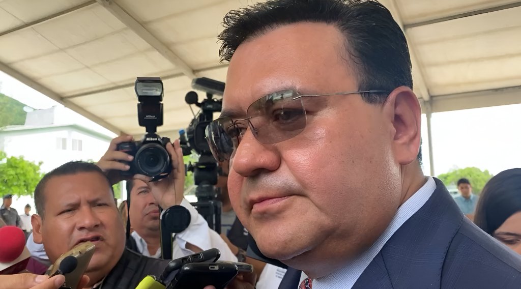 Identifican propietario de vehículo clonado como patrulla de la Guardia Estatal: Irving Barrios&nbsp;Mojica