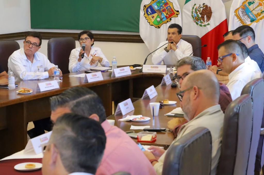 Acuerdan Municipio y áreasde salud hacer frente al dengue, cólera, uso y trato del&nbsp;agua.