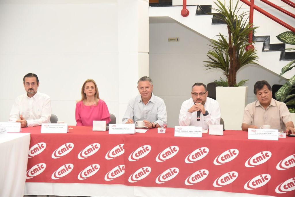 Recibe DIF Tampico Importante Donativo de Constructores de la&nbsp;CMIC