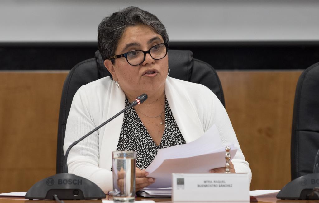 RAQUEL BUENROSTRO, “NO TIENECOMADRES, NI COMPADRES DE&nbsp;PILA”¡AGUAS!