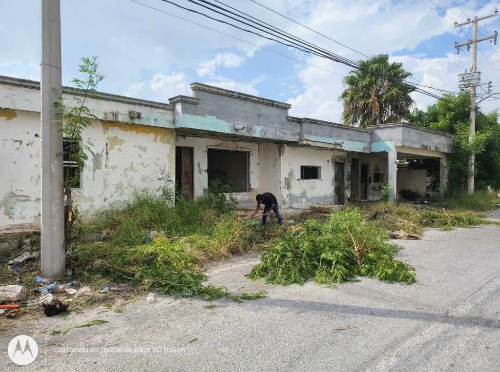 Liberan de maleza y abandono en la&nbsp;Ribereña