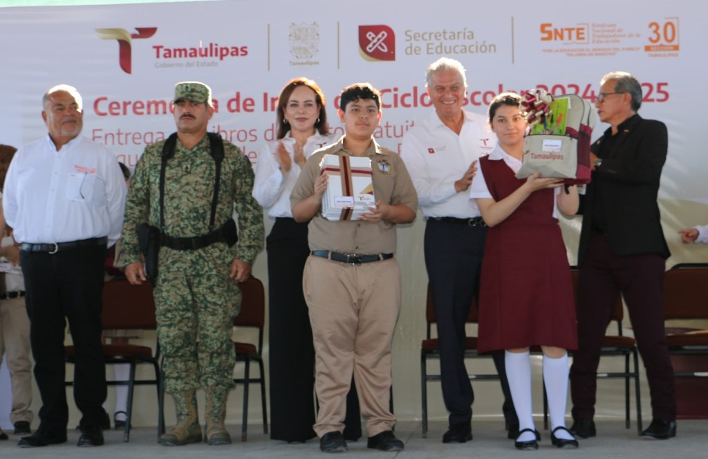 Con la entrega de libros y útiles escolares arranca ciclo escolar en Nuevo&nbsp;Laredo