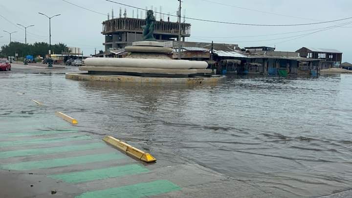 Marea Alta en Playa Miramar por el Frente Frío No.&nbsp;1