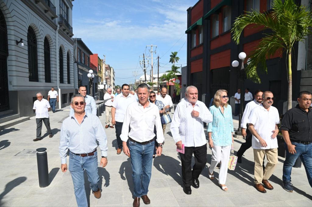 Por Concluir Conversión a Semipeatonal de la calle Salvador Díaz&nbsp;Mirón