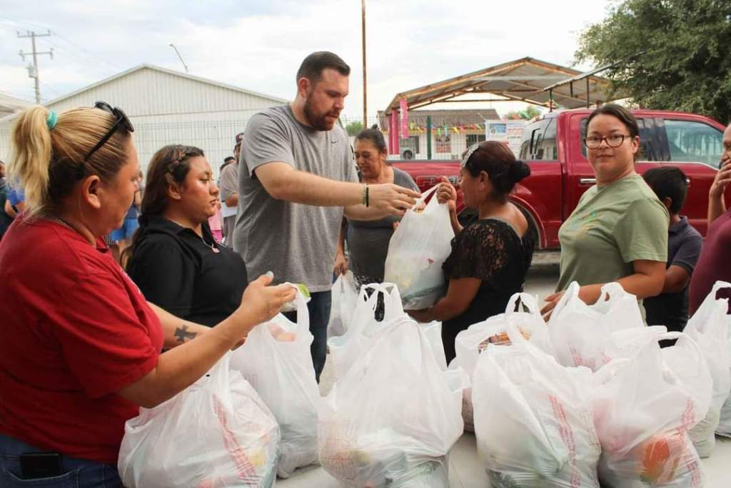En Las Brisas, Paco González refrenda compromiso a favor de los más&nbsp;vulnerables