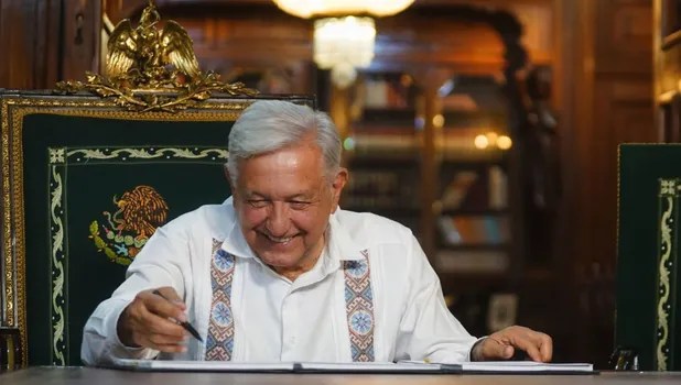 AMLO cierra su sexenio con 27 reformas constitucionales aprobadas
