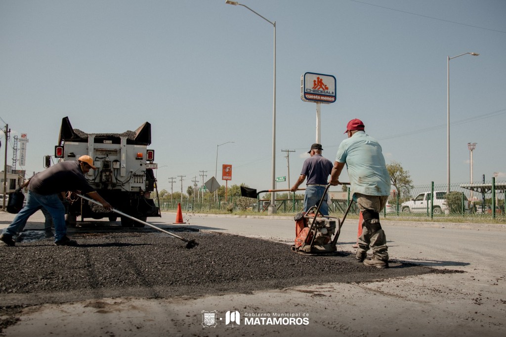 Beto Granados da inicio al programa de «Mejoramiento Vial» en&nbsp;Matamoros