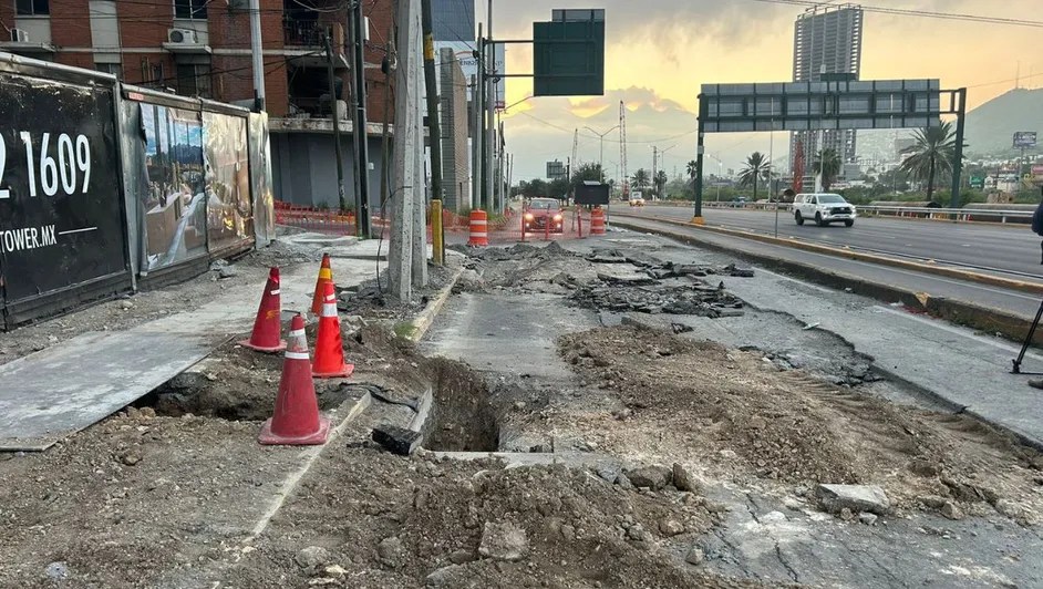 Cierre parcial en Avenida Constitución por trabajos de Agua y Drenaje de&nbsp;Monterrey