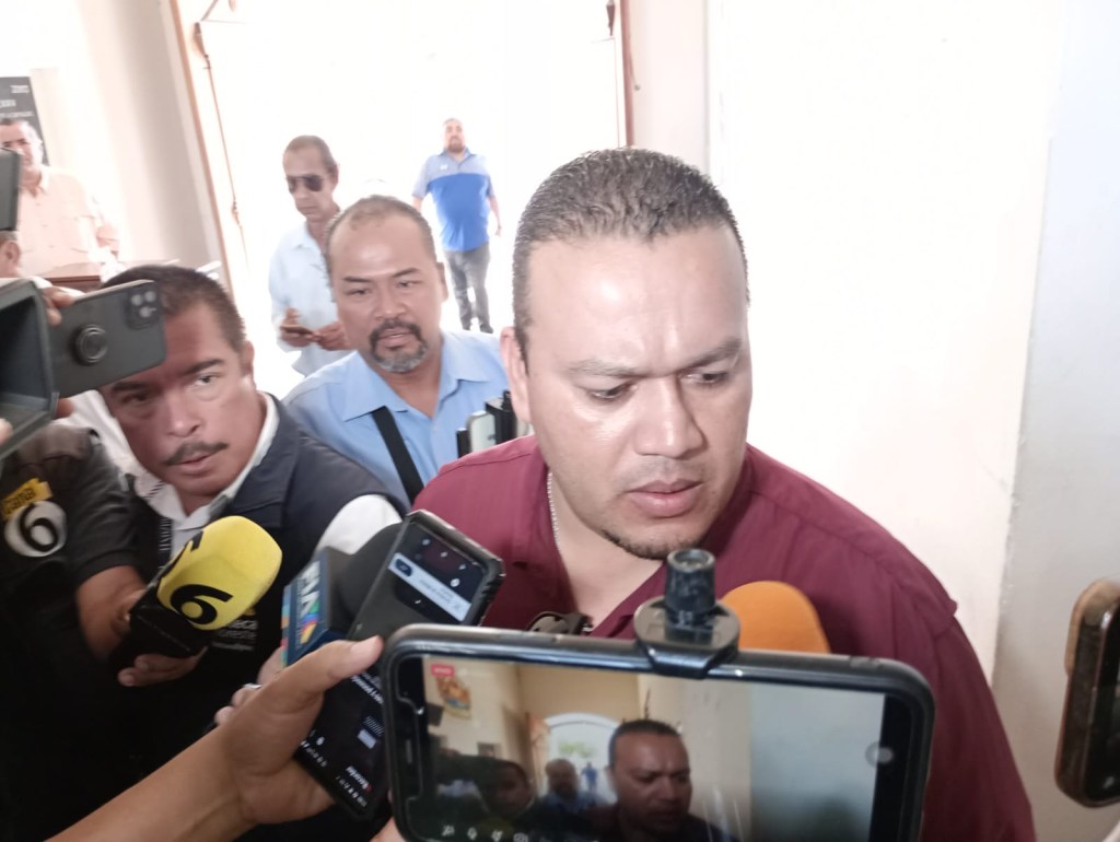 “Lalo Gattás se encuentra en funciones y todos los departamentos funcionando adecuadamente”:&nbsp;regidor