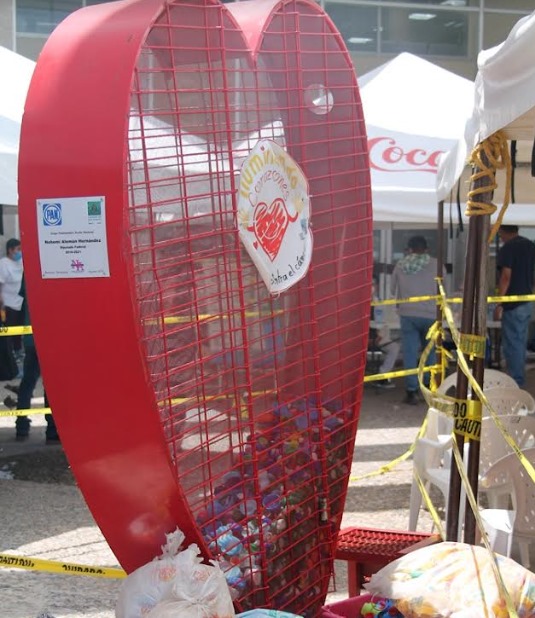 Recolectan taparroscas para niños con cáncerPor Hugo&nbsp;Reyna