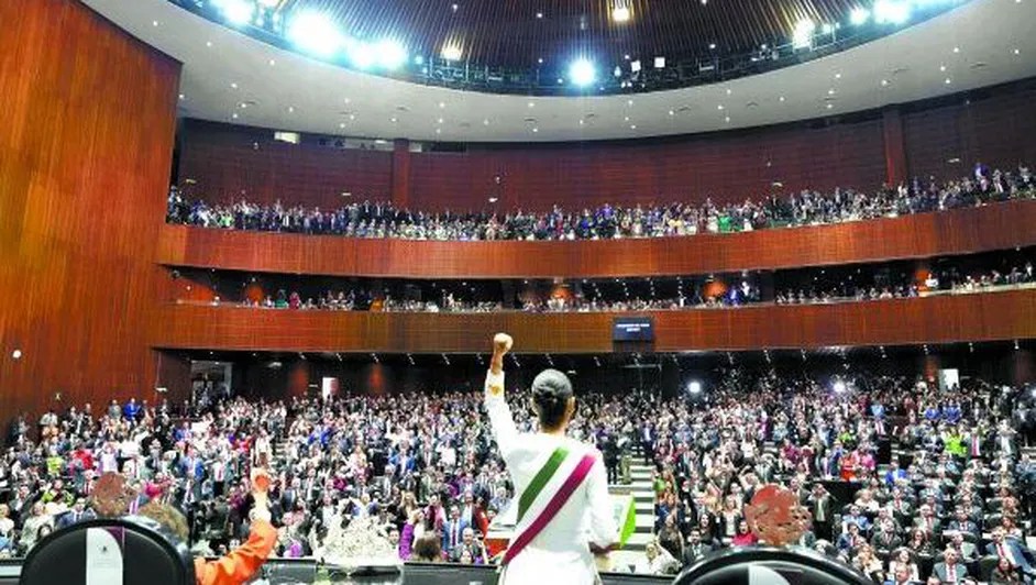 Claudia Sheinbaum rinde protesta como presidenta de México: «Gobernaré para todos, sin&nbsp;odios»