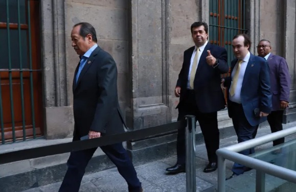 Sheinbaum se reúne con legisladores de la 4T: «Somos soldados de la&nbsp;transformación»