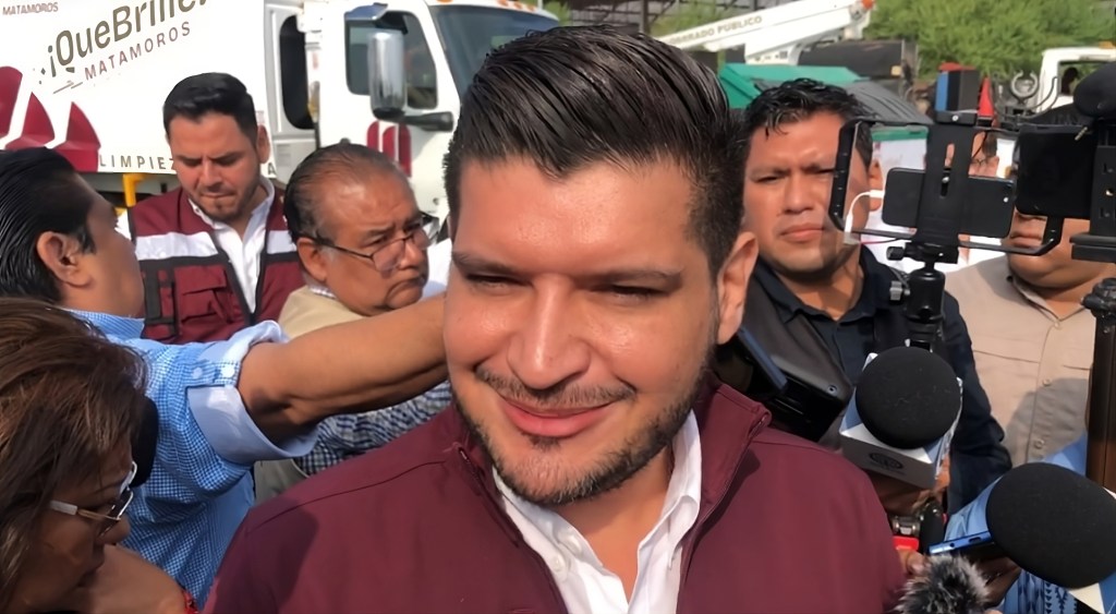 Beto Granados entrega nuevo equipo para mejorar los servicios públicos&nbsp;municipales