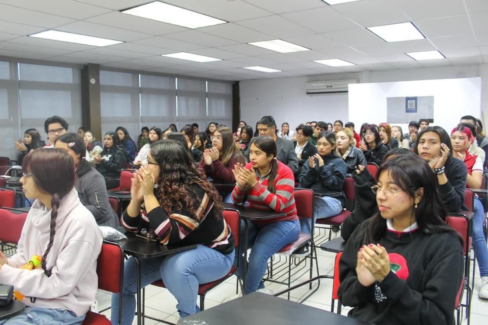Imparten conferencia sobre violencia&nbsp;digital