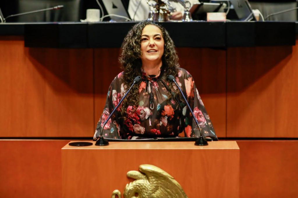 Senado aprueba por unanimidad inscribir con letras doradas en el muro de honor «Ifigenia Martínez, Mujer de Estado», propuesta por Olga&nbsp;Sosa