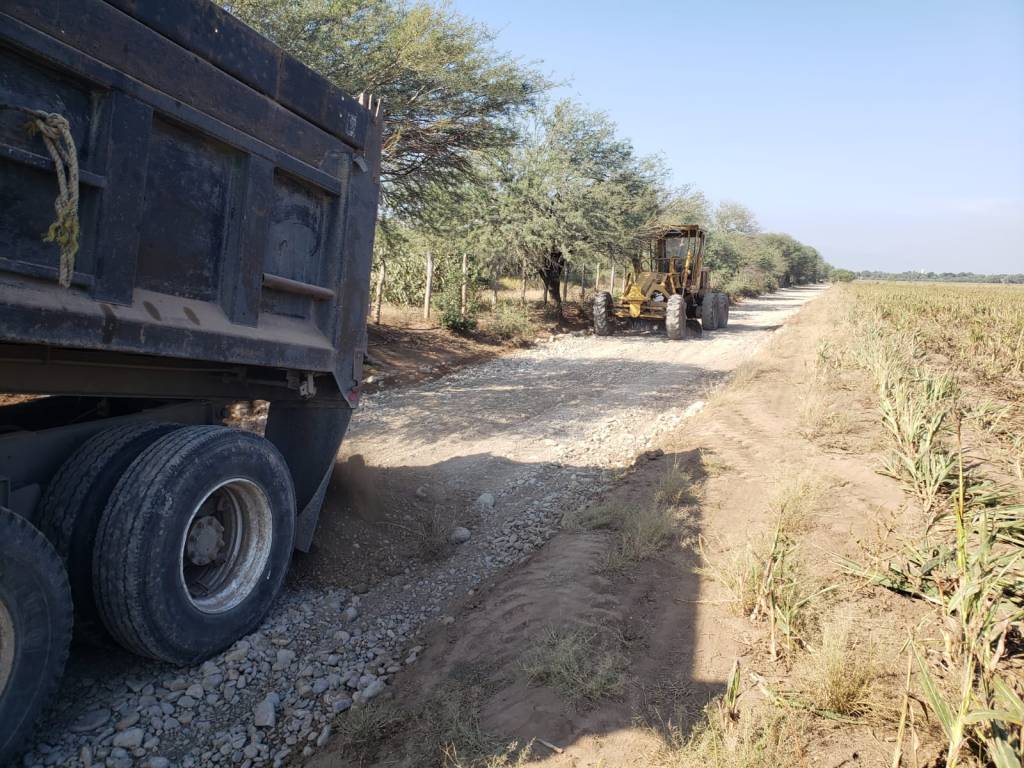 Con trabajos de bacheo yrastreo, Municipio continúamejorando movilidad&nbsp;urbana.