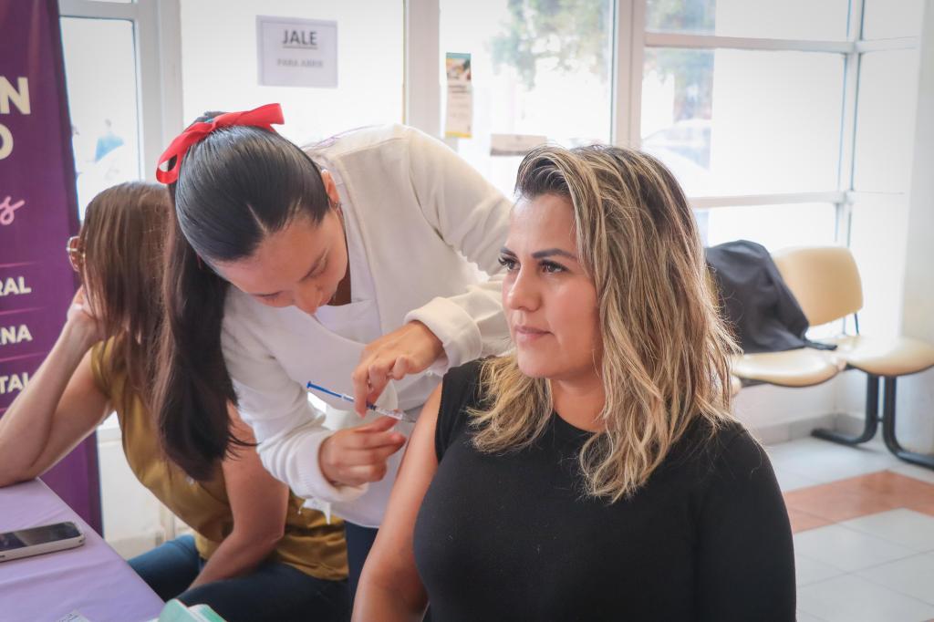 Aplica DIF Victoria 398 vacunascontra enfermedades&nbsp;virales.