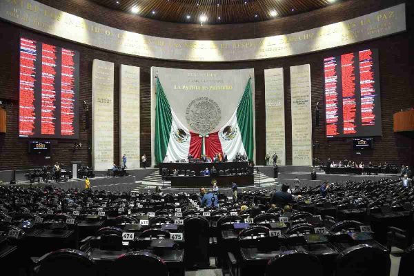 Persisten desigualdades de género en la Cámara de Diputados pese a mayoría femenina en el&nbsp;Pleno