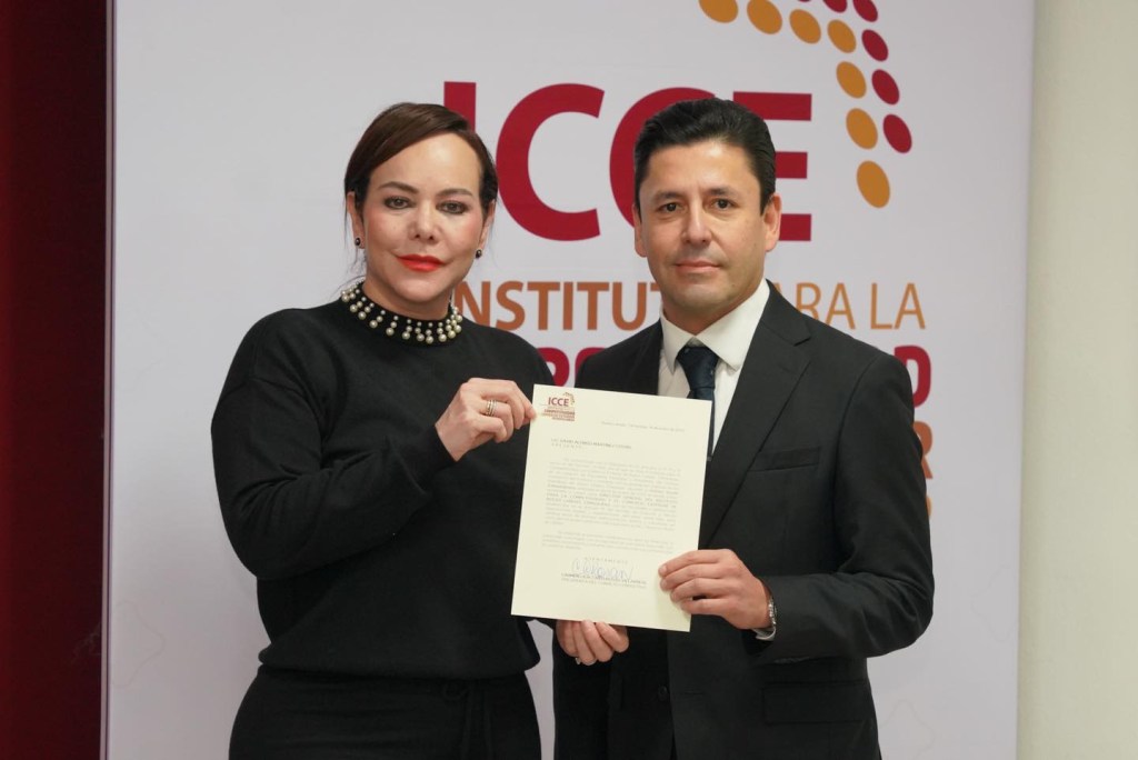 IMPULSARÁ ICCE POR VENTAJAS COMPETITIVAS DE NUEVO LAREDO; ALCALDESA TOMA PROTESTA A NUEVO&nbsp;DIRECTOR