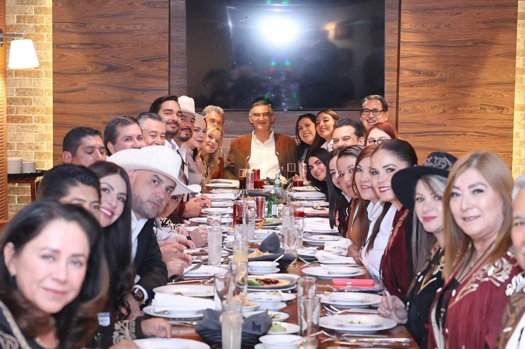 Sheinbaum, AVA y los 43&nbsp;alcaldes