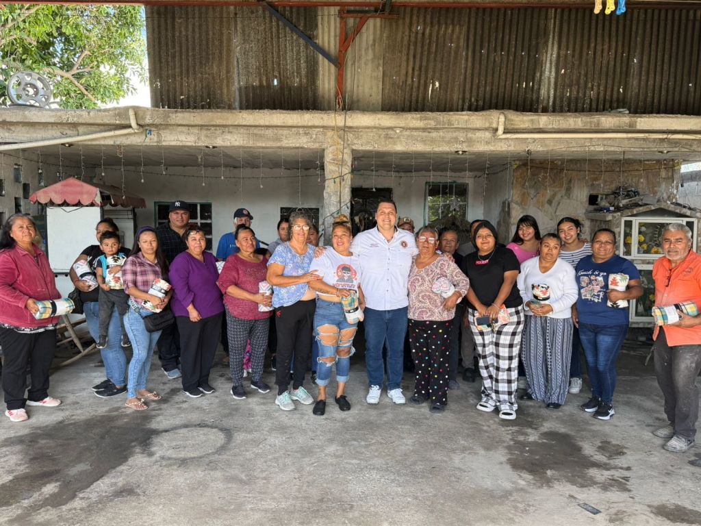 Continúa Humberto Prieto Herrera, visitando y saludando a las familias de&nbsp;Reynosa.