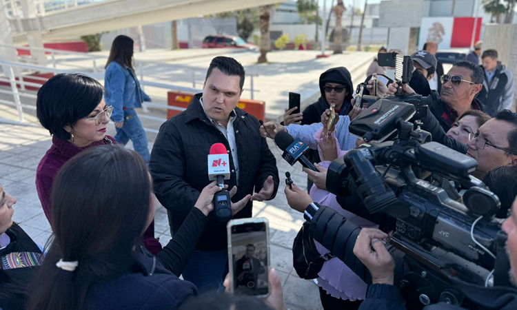 CONGRESO, ATIENDE Y RESPALDA POLÍTICA MIGRATORIA:&nbsp;HUMBERTO