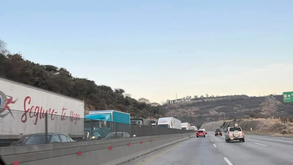 Sofocan incendio en poliducto de Pemex en Tepeji del Río tras 15 horas de&nbsp;labores