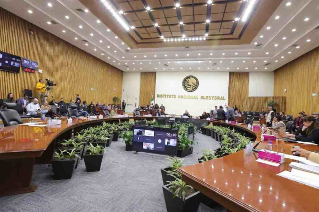Sheinbaum señala límites en recursos para elecciones judiciales y pide transparencia al&nbsp;INE