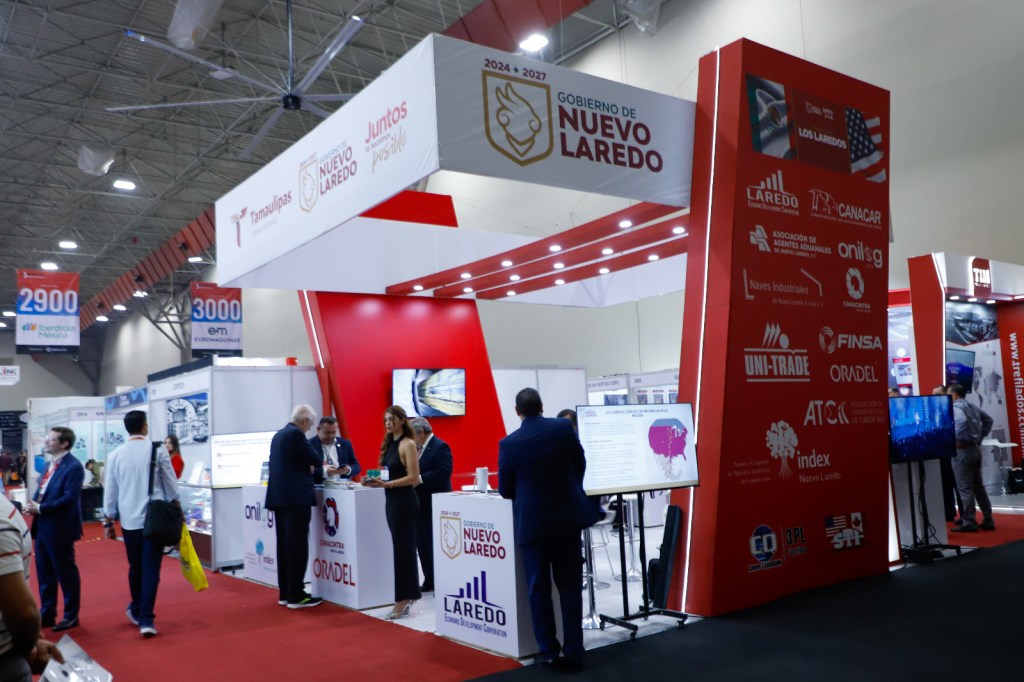 NUEVO LAREDO DESTACA SU POTENCIAL LOGÍSTICO Y ADUANERO EN EXPO MANUFACTURA&nbsp;2025