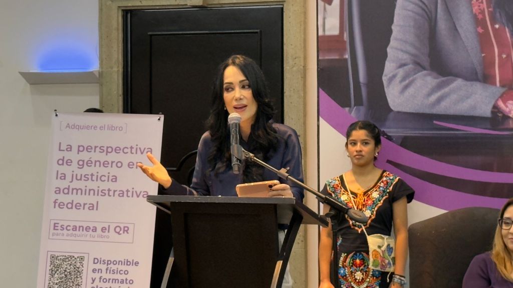 Abordan con libro sobre perspectiva de&nbsp;género