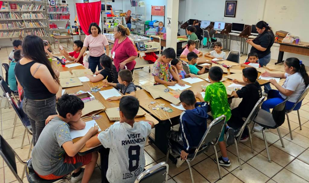 FAMILIAS NEOLAREDENSES APROVECHAN BIBLIOTECAS MUNICIPALES AL&nbsp;MÁXIMO