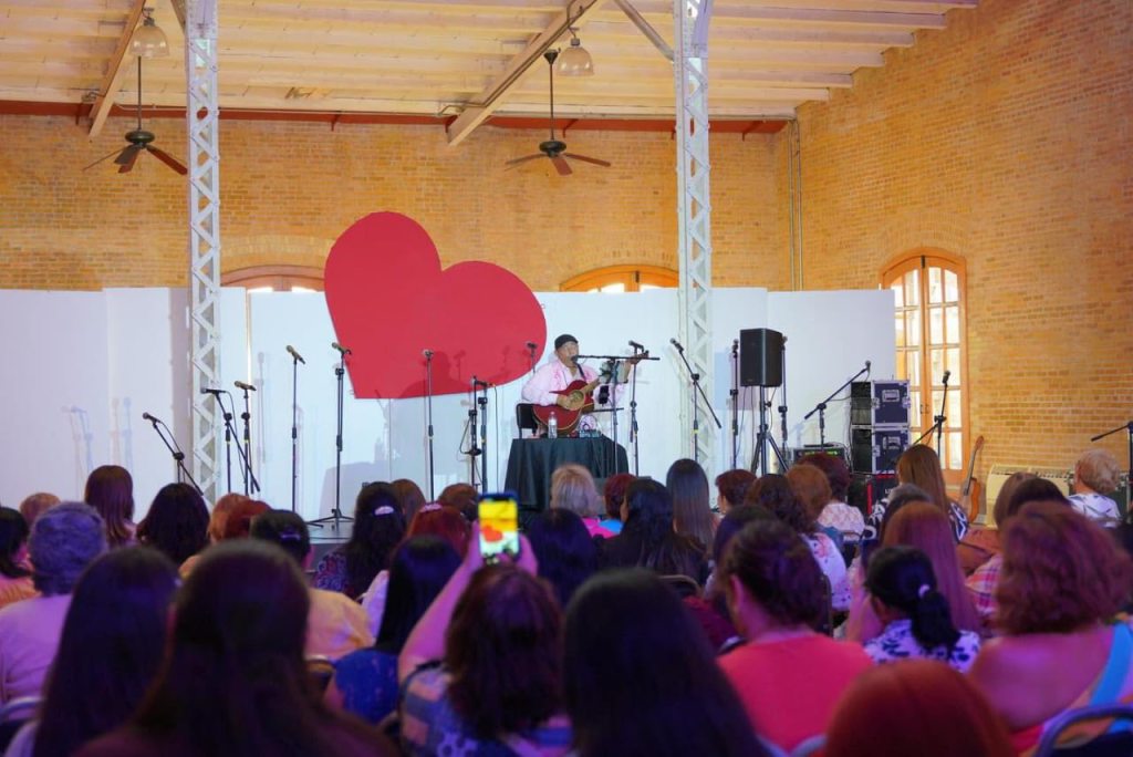DIRECCIÓN DE ARTE Y CULTURA CELEBRA A LAS MADRES DE NUEVO LAREDO CON DANZÓN, FOLCLOR Y SERENATA&nbsp;ROMÁNTICA