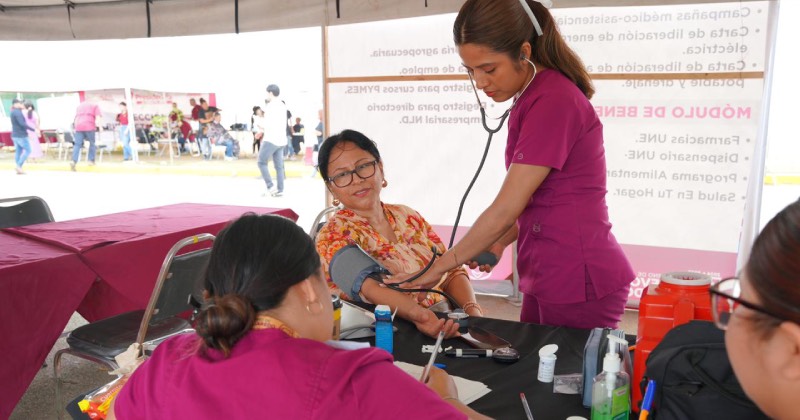 “PRESIDENCIA CERQUITA DE TI” LLEGA A UNIDAD DEPORTIVA; ATIENDE ALCALDESA CARMEN LILIA CANTUROSAS PETICIONES&nbsp;CIUDADANAS