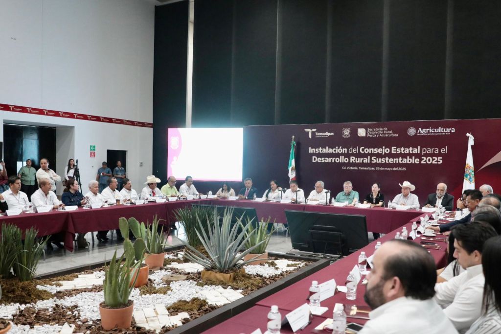 REFRENDA ALCALDESA CARMEN LILIA CANTUROSAS COMPROMISO CON PRODUCTORES LOCALES EN INSTALACIÓN CONSEJO ESTATAL PARA EL DESARROLLO RURAL&nbsp;SUSTENTABLE