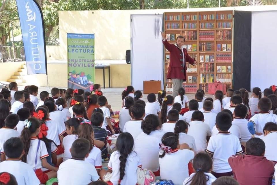Eddy Segura: un artista versátil en breve&nbsp;charla&nbsp;