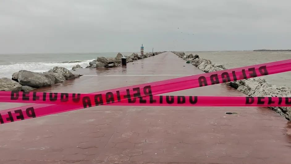 Rescatan a joven que se lanzó desde las escolleras de Playa&nbsp;Miramar