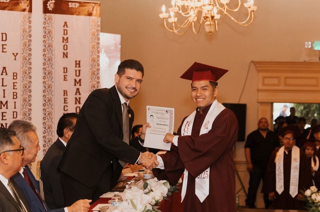 El alcalde Beto Granados apadrina a los alumnos del CBTis 135 en sus dos&nbsp;turnos