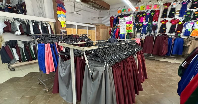 En Tampico, apartados y “tarjetazos” salvan compra de uniformes&nbsp;escolares