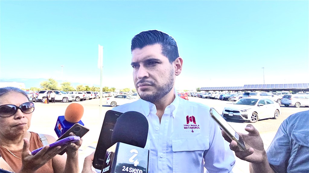 Puerto de Matamoros abre con primer buque y genera empleos; Granados presume récord en obras de&nbsp;drenaje