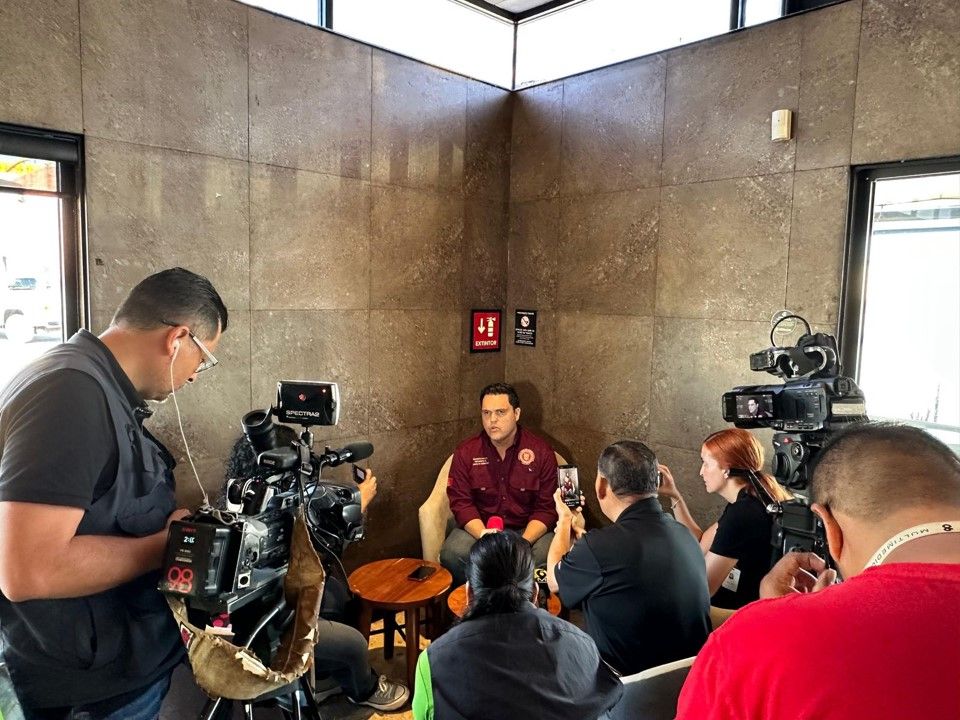 CDV QUISO CULPAR A MORENA DE SUS ENJUAGUES CON LOS CARMONA:&nbsp;HUMBERTO